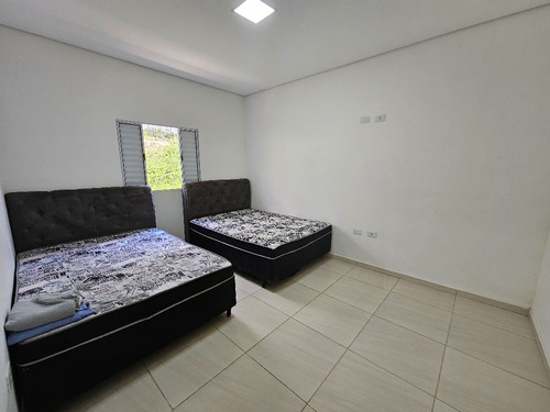 Vem Conferir Essa Oportunidade Em Condomínio Fechado