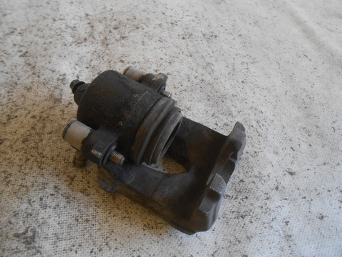 Caliper Porta Balatas Delantero Izquierdp Jetta A4 99-07 2.0 (Usado)
