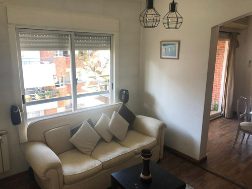 Excelente Departamento De 2 Ambientes Muy Amplio En Venta En Centro De Adrogué