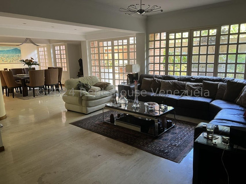 Se Vende Bello Apartamento En Las Esmeraldas Mls 24-22052