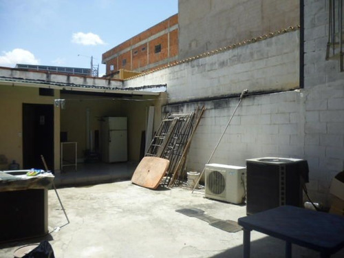 Imagen 29 de 30 de Local Comercial En Venta En Parroquia Catedral Barquisimeto Lara +++23-1767 */ M.c T. N° +0-4-2-4- 5.5.6. 5.7. 5.9 *--**