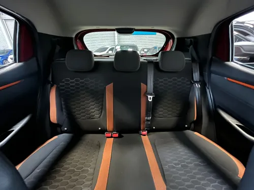 Kwid Outsider 1.0 5p Kvy890
