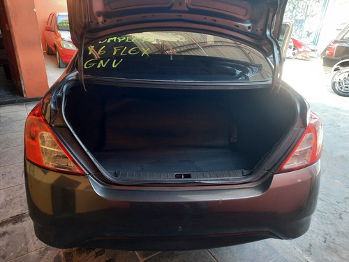 Imagem 10 de 15 de Nissan Versa 2016 1.6 16v Sv Flex 4p