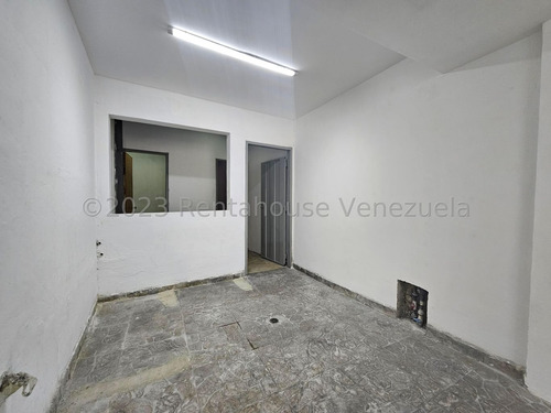 Héctor Malavé Alquila Local Al Este De Barquisimeto.