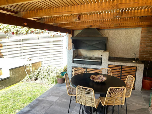 Casa En Arriendo En Lo Barnechea