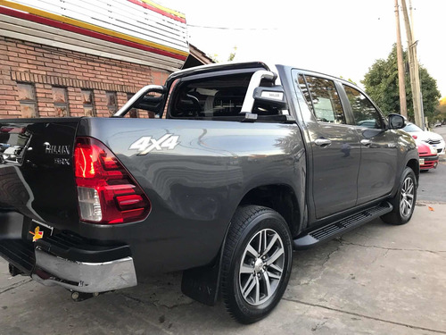 Toyota Hilux 2.8 Cd Srv 177cv 4x4 At 2016