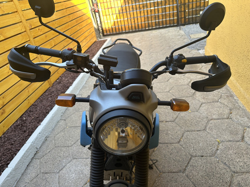 Royal Enfield Scram 411 - Semi Nueva
