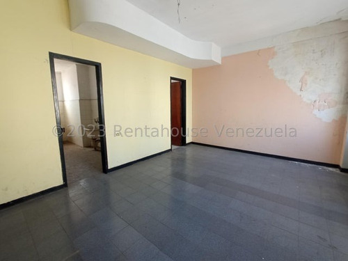 Imagen 3 de 8 de Oficina En Alquiler Centro De Caracas 23-18932 Lr 04122183486