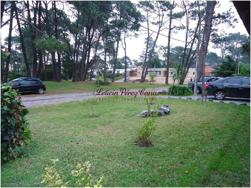 Venta Casa En Playa Mansa 4 Dormitorios - Ref: 15583
