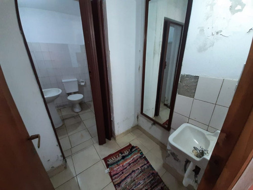 Venta Local - Al Frente, Sobre Calle Alte. Brown