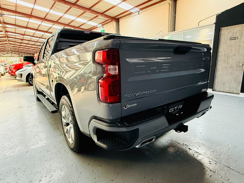 Chevrolet Silverado Custom 2025