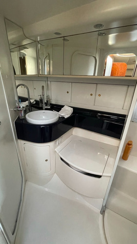 Imagen 12 de 12 de Princess V40 - 1998 - 2 Volvo 260 Hp - Mooney Embarcaciones