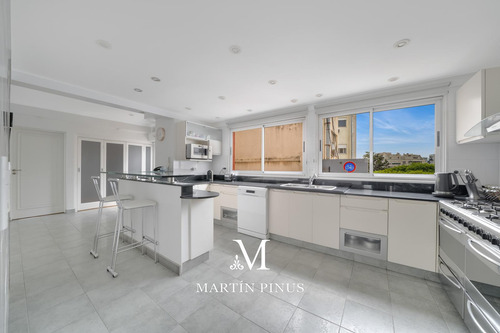 Venta Departamento Caballito , 4 Dormitorios. Terraza , 4 Cocheras (325m2)