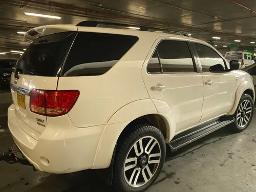 Toyota Fortuner 3.0 Sr5