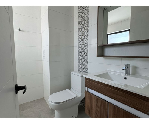 Duplex 4d+2b+1e En Urbanización Privada El Bosque