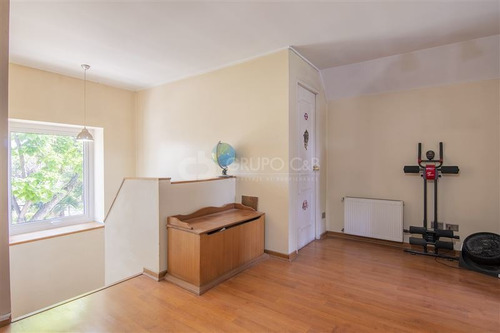 Imagen 17 de 21 de Preciosa Casa Tres Pisos, Con Excelentes Espacios Y Piscina.