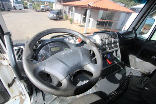 Imagem 10 de 20 de Iveco Stralis 440 6x2 Teto Alto Automático