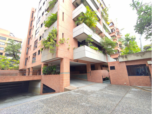 Se Vende Apartamento 198m2 3h+1/ 3b+1/4pe Campo Alegre 