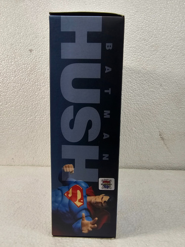 Superman Hush Mafex (Usado)