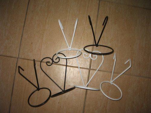 Imagen 2 de 4 de Soportes De Hierro Balconera Para Maceta Colgante 8 Cm Chico