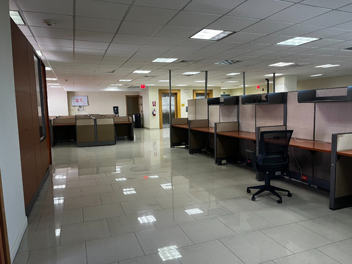 Oficina En Alquiler En Evaristo Morales De 378 M2 Por Piso - Torre Empresarial