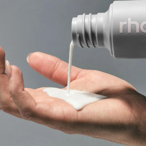 Rhode Glazing Milk (hidrata Y Prepara La Piel) Momento De Aplicación Día Tipo De Piel Todo Tipo De Piel