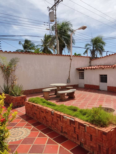 Imagen 3 de 9 de Casa En Urb Las Margaritas- El Valle