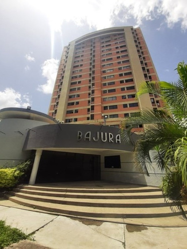 Samir Trosel Vende Apartamento A Remodelar En La Urbanización Los Mangos, Residencias Bajura Valencia Edo Carabobo