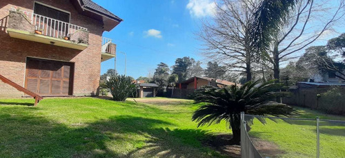 Imagen 13 de 14 de Venta De Chalet 5 Ambientes En Dos Plantas Con Piscina