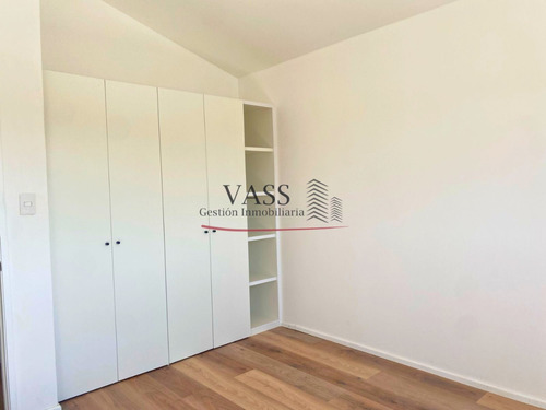 Vass Vende Casa De 2 Pisos 3d 3b Paradero 12 Quilpué.