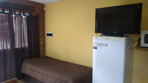 Fdo. De Comercio Con Inmueble Incluído! Complejo De 6 Cabañas Con Estacionamiento A 200 Mts Del Río!