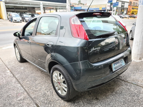 Imagem 4 de 9 de Fiat Punto Essence 1.6 Flex 2011