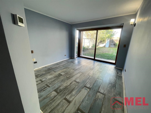 Casa En Venta De 4 Dorm. En Colina