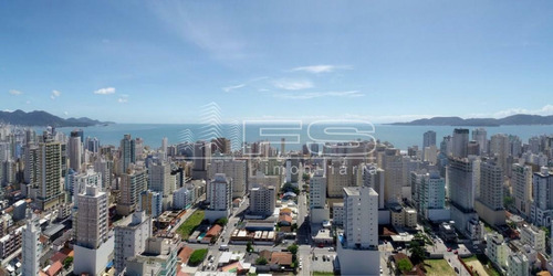Imagem 2 de 7 de Golden Beach Residence 3 Suites Meia Praia Itapema - 3938