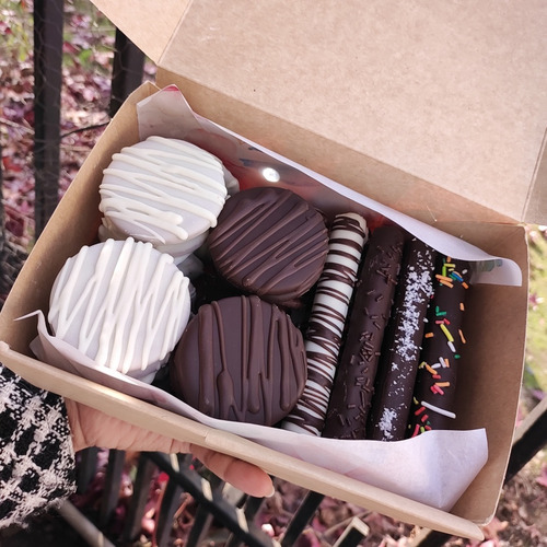 Alfajores Y Cuchufli Artesanales