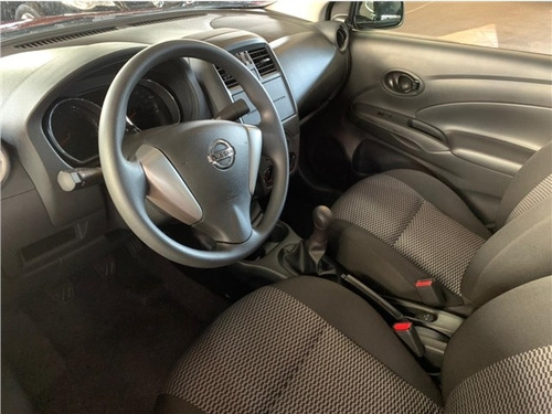 Nissan Versa 1.6 16v Flex V-drive Manual