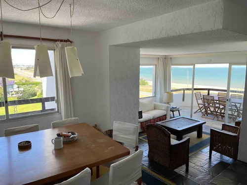 Imagen 2 de 8 de Alquilo Muy Lindo Penthouse Frente Al Mar En Pinares