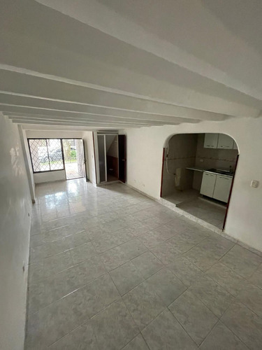 Venta De Casa La Merced 130mtrs2, Norte De Cali 8207.