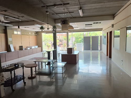 Imagen 6 de 15 de Edificio Y Local Comercial Centrico De Tres Plantas Oficinas Deposito. Unidad Funcional