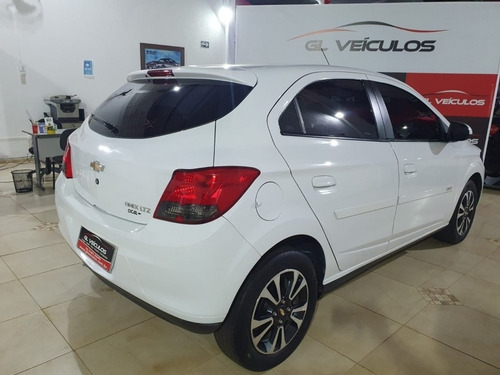 Imagem 3 de 8 de Gm Onix 1.4 Ltz 2015