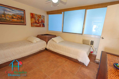 Cad Laureles 1004. De Playa. Terraza Con Vista Al Mar