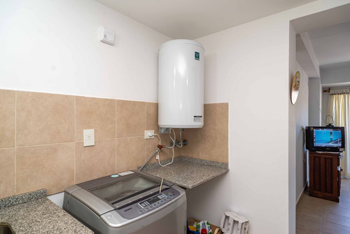Imagen 18 de 30 de Departamento Venta Macrocentro 2 Dorm Con Balcon