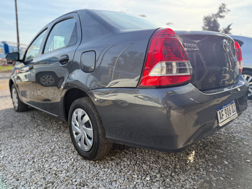 Toyota Etios 1.5 Sedan X