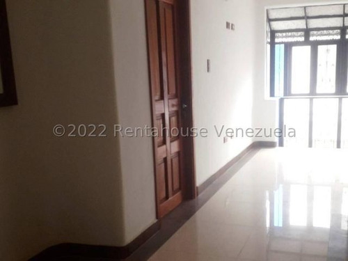Imagen 20 de 23 de Townhouse En Venta Barrio Sucre Maracay 23-15286 Hc