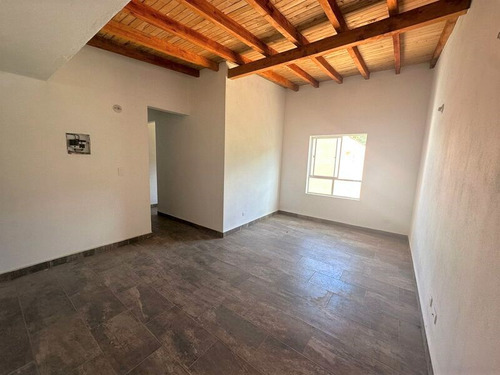 Apartamento En Venta Ubicado En El Carmen De Viboral Sector Campo Alegre (21561).