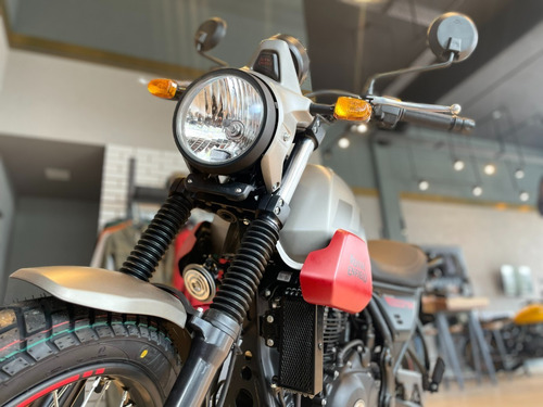 Imagen 10 de 25 de Royal Enfield Himalayan Scram 411