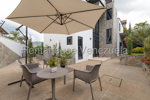 Casa ( 2 Niveles / Remodelada ) Venta Los Samanes Mls - 25-17419