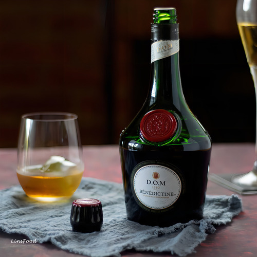 Licor Benedictine D.o.m 700ml Licor Francês Bénédictine +