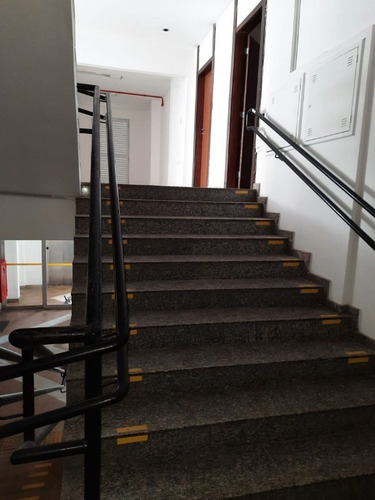 Imagem 23 de 30 de Prédio Comercial Com Área Construída De 2.489,87m2 No Bairro Rio Vermelho. - Sfl644 - 69548653