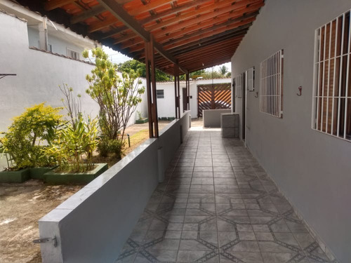 Imagem 23 de 26 de Casa Próximo À Comércios Com Área De Lazer, Piscina E Churrasqueira, No Balneário Gaivota Em Itanhaém, À 1.800 Metros Do Mar